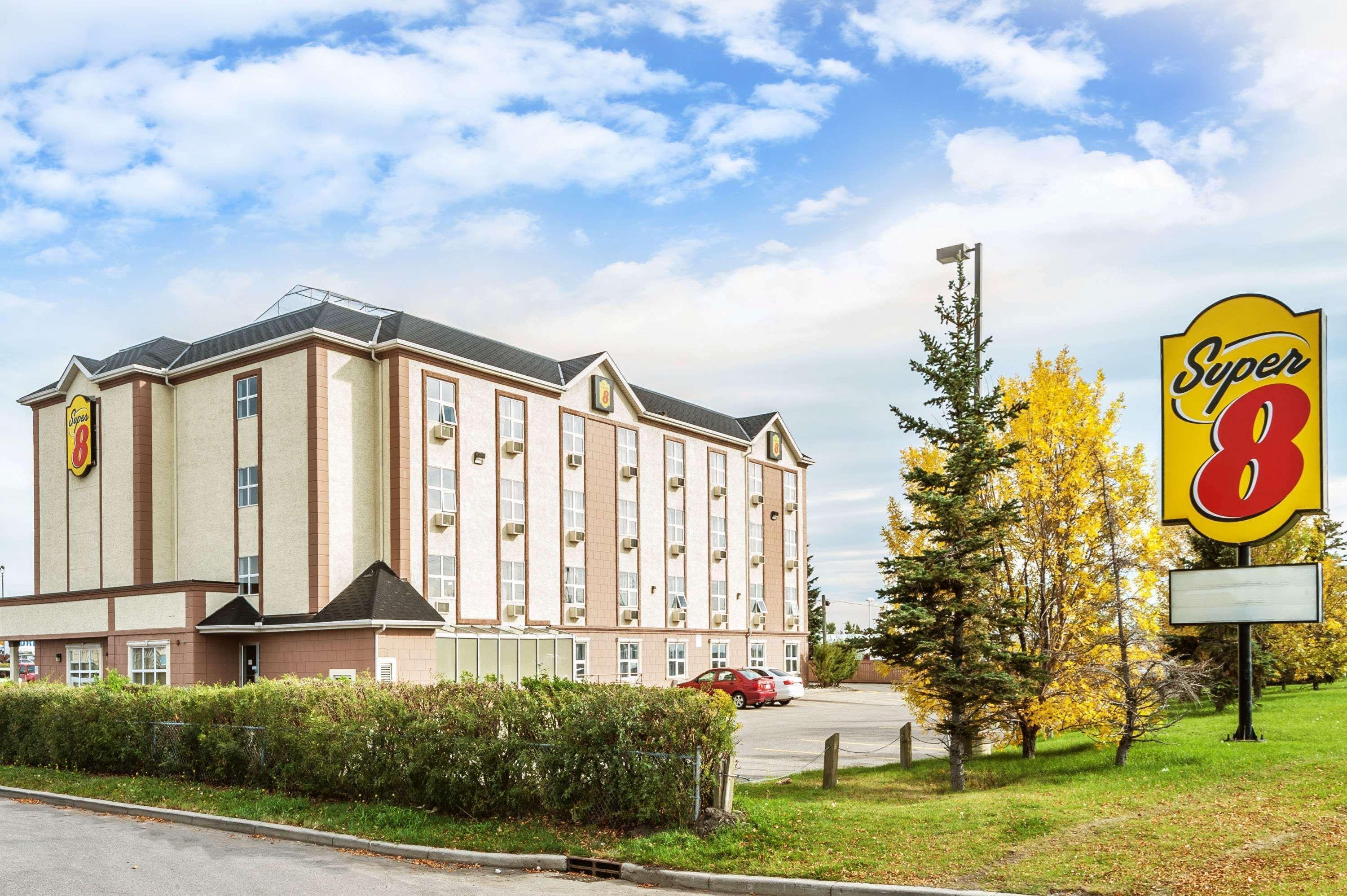 Super 8 By Wyndham Calgary/Airport YYC Exterior foto