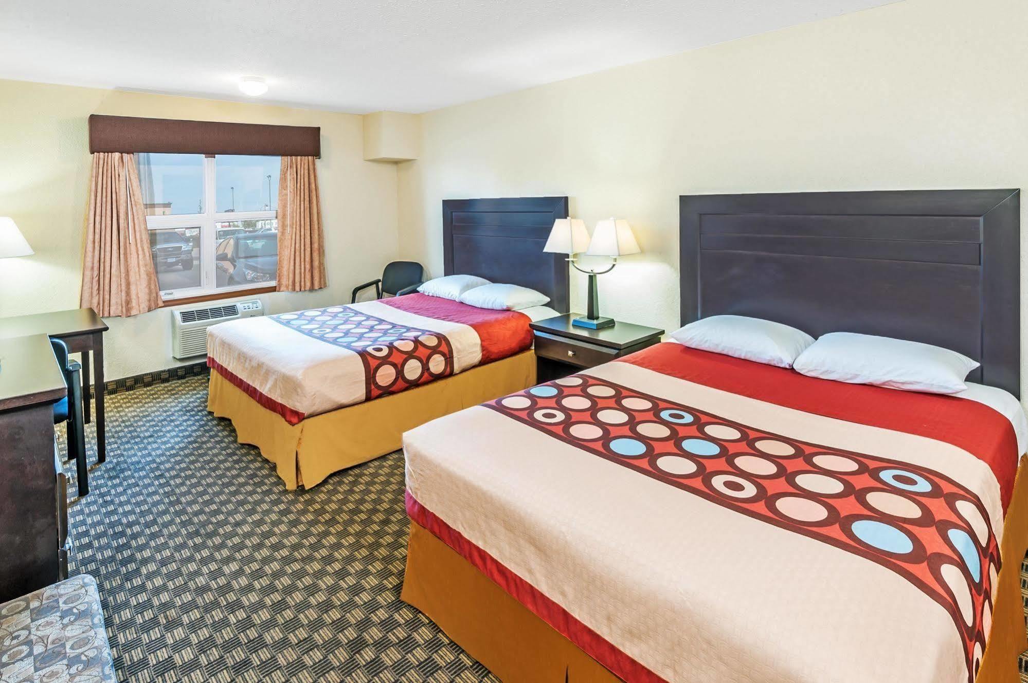Super 8 By Wyndham Calgary/Airport YYC Exterior foto